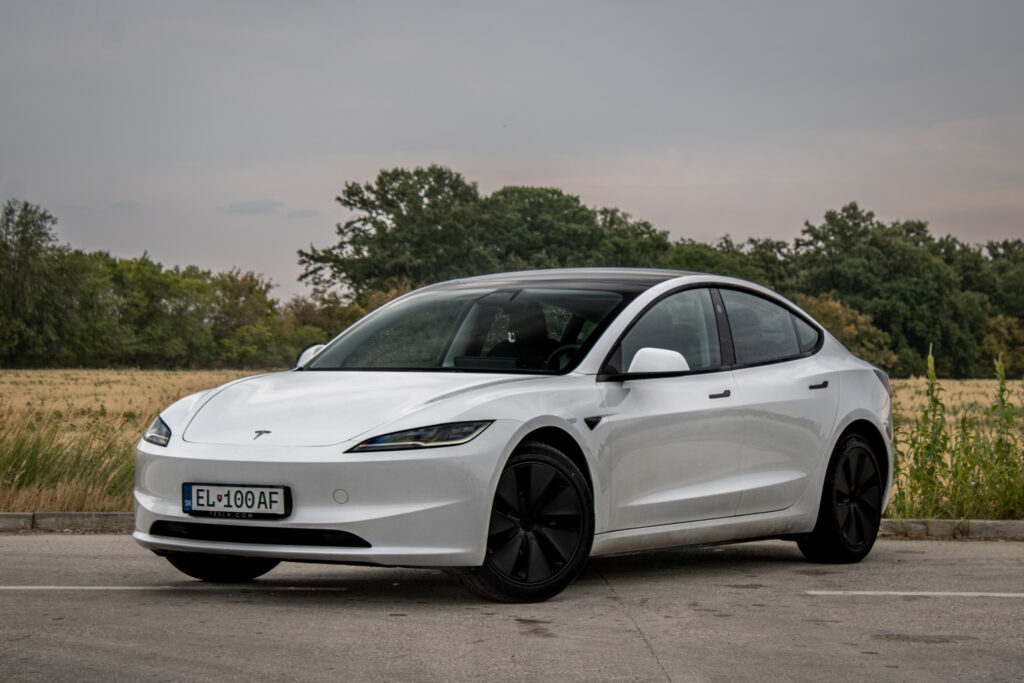 Tesla Model 3 Highland RWD, 208kW, A, 5d., odpočet DPH / AJ NA SPLÁTKY / PROTIÚČET /