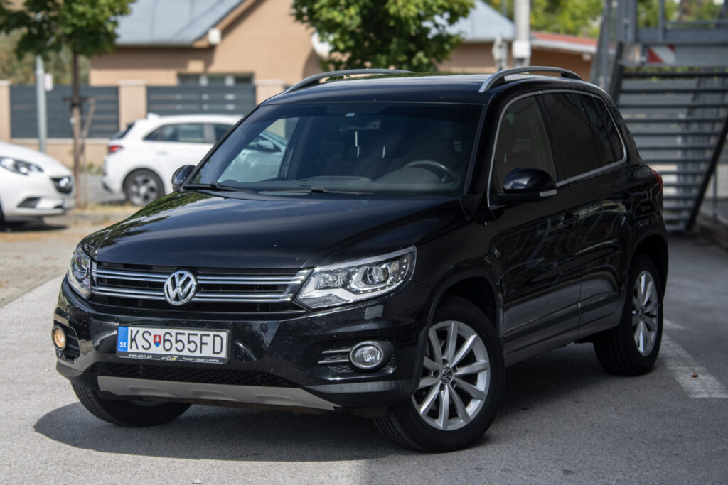 Volkswagen Tiguan 2.0 TDI 4MOTION Lounge / 103kW / M6 / ZÁRUKA / AJ NA SPLÁTKY / PROTIÚČET