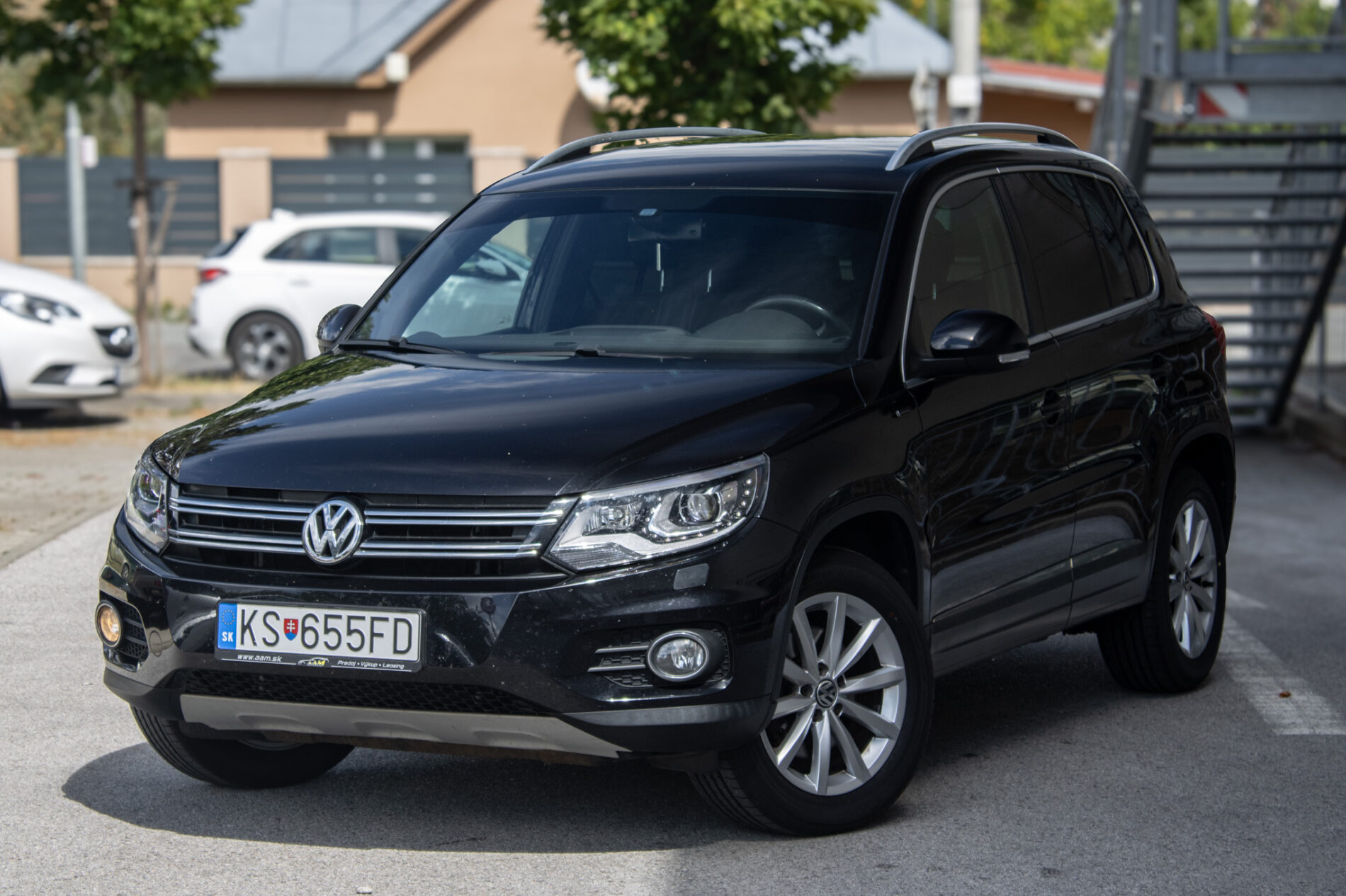 Volkswagen Tiguan 2.0 TDI 4MOTION Lounge / 103kW / M6 / ZÁRUKA / AJ NA SPLÁTKY / PROTIÚČET