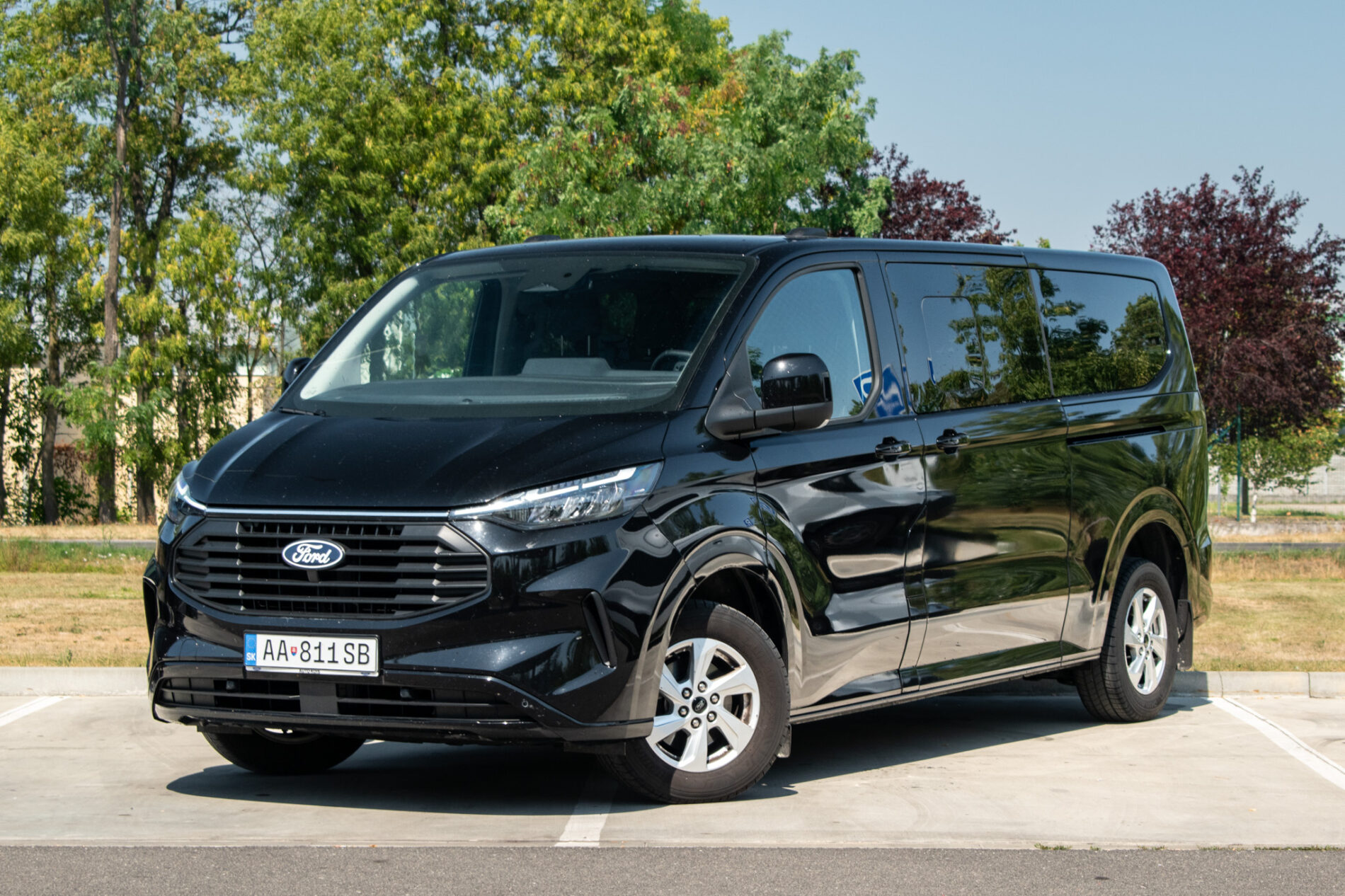 Ford Transit Custom 2.0 TDCi EcoBlue Trend L2H1 / 125kW / A8 / ZÁRUKA / AJ NA SPLÁTKY / PROTIÚČET