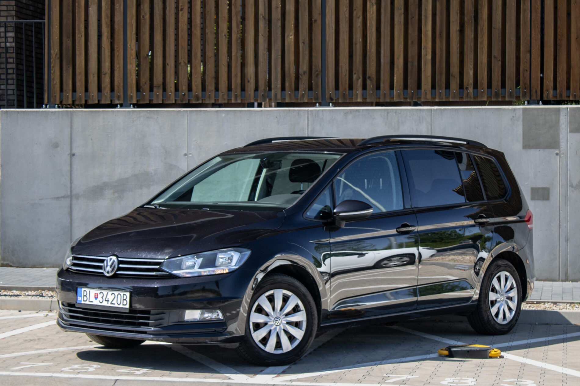 Volkswagen Touran 1.6 TDI Comfortline DSG / 81kW / A6 / ZÁRUKA / AJ NA SPLÁTKY / PROTIÚČET