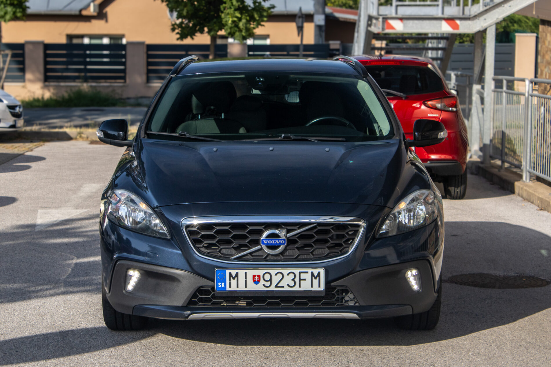 Volvo V40 Cross Country 1.6 D2 / 84kW / M6 / ZÁRUKA / AJ NA SPLÁTKY / PROTIÚČET