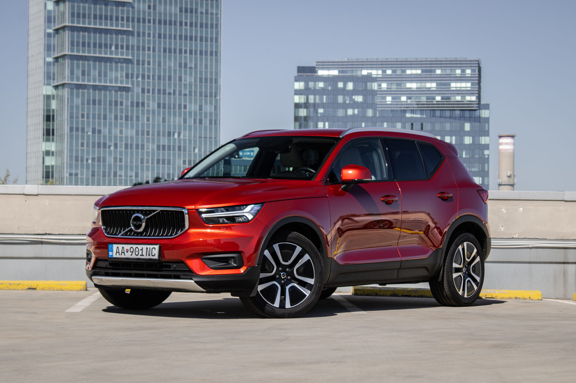 Volvo XC40 T4 190k Momentum Pro A/T, 140kW, A8 / AJ NA SPLÁTKY / PROTIÚČET /