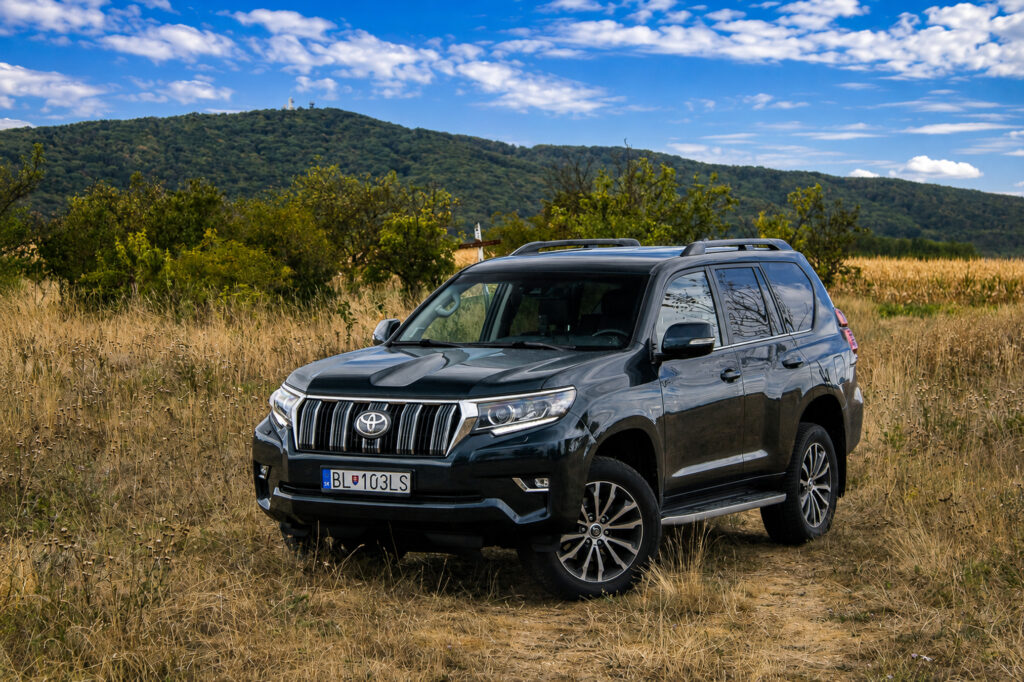 Toyota Land Cruiser 2.8 D-4D Executive / Aj na splátky a Protiúčet /