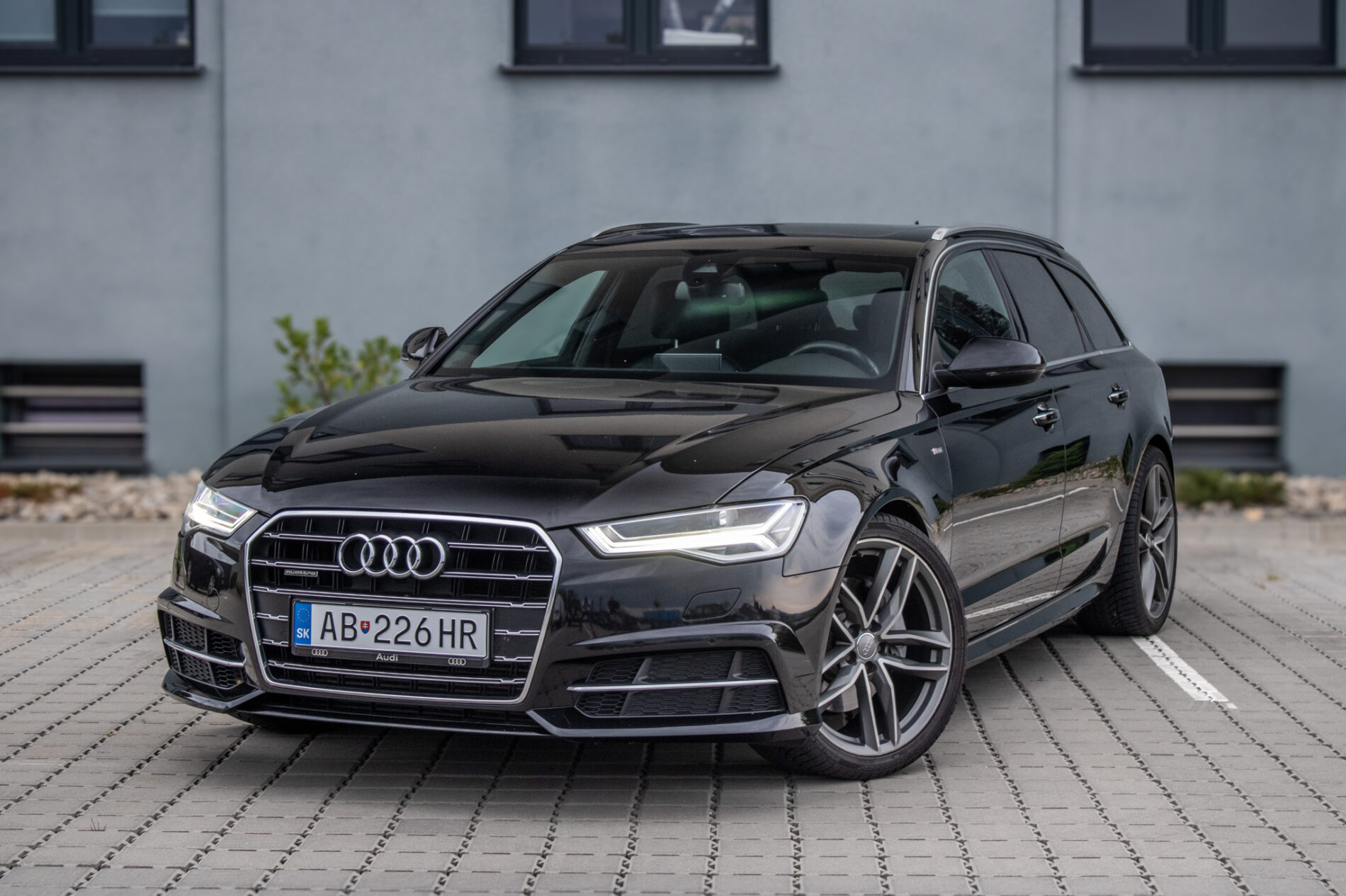 Audi A6 Avant 3.0 TDI 272k Quattro S tronic AT/7 / AJ NA SPLÁTKY / PROTIÚČET