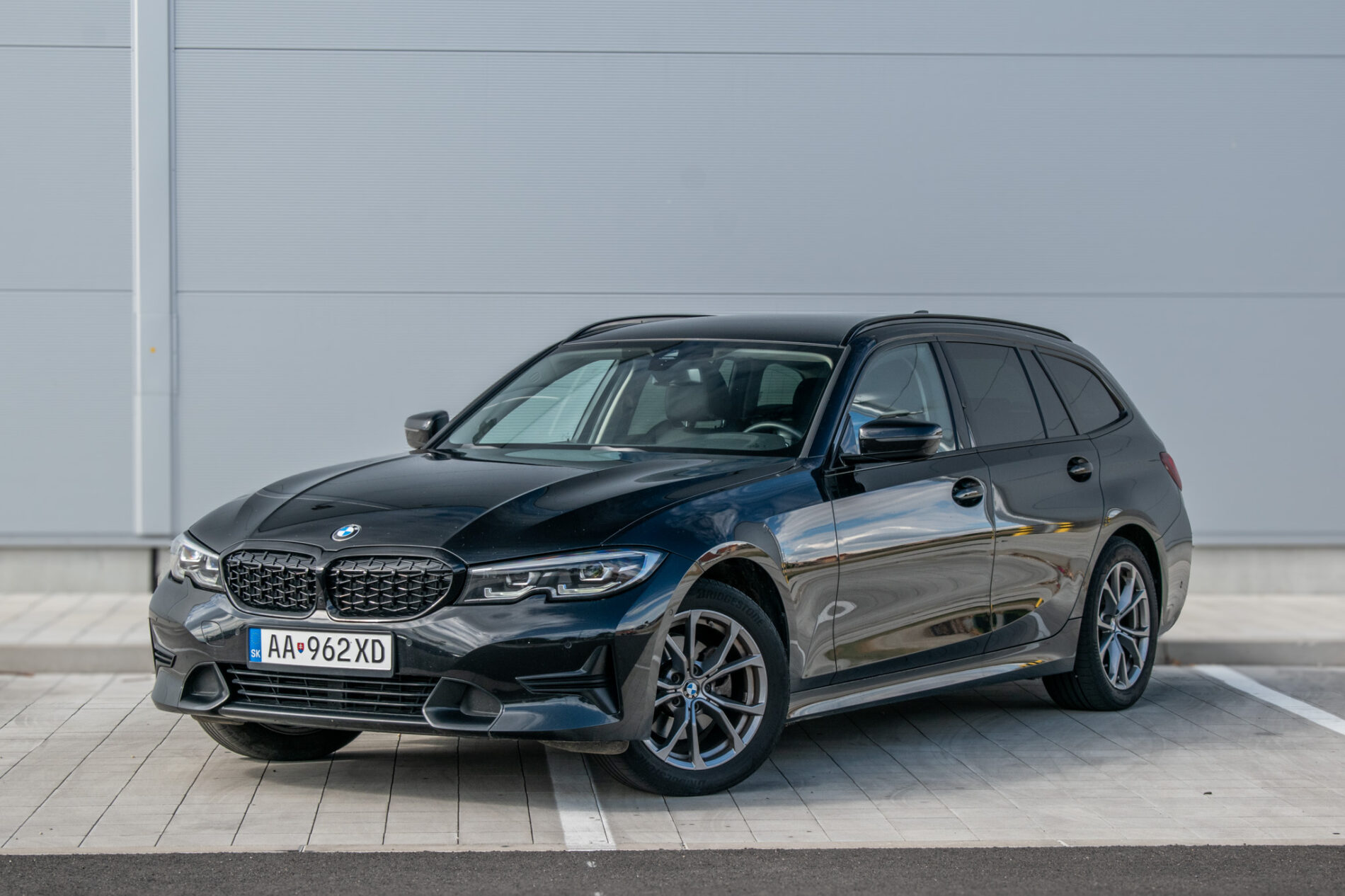 BMW Rad 3 Touring 320d mHEV xDrive AT/8 140kW / AJ NA SPLÁTKY / PROTIÚČET
