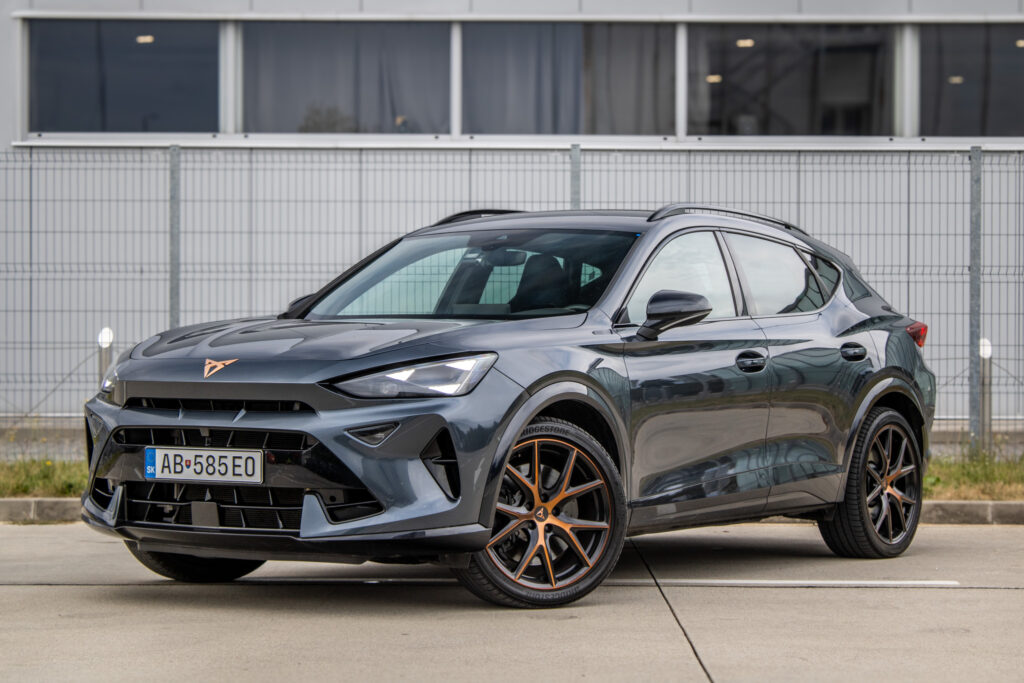 Cupra Formentor VZ 245kW AT/7 2024 4x4 / AJ NA SPLÁTKY / PROTIÚČET