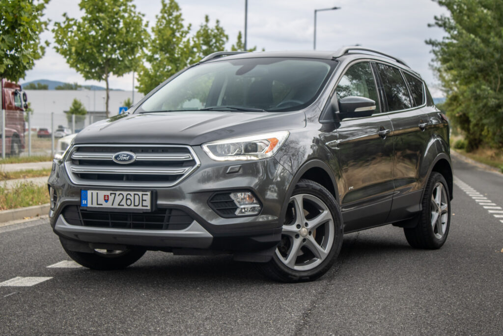 Ford Kuga 2.0 TDCi AWD 110kW MT/6 / AJ NA SPLÁTKY / PROTIÚČET