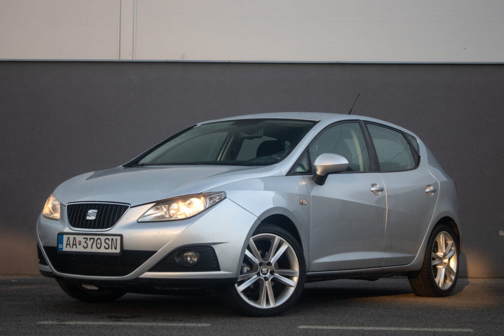 Seat Ibiza 1.6 TDI Sport / 66kW / M5 / AJ NA SPLÁTKY / PROTIÚČET