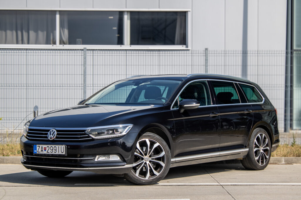 Volkswagen Passat Variant 2.0 TDI 190k BMT Highline DSG 140kW190HP / AJ NA SPLÁTKY / PROTIÚČET