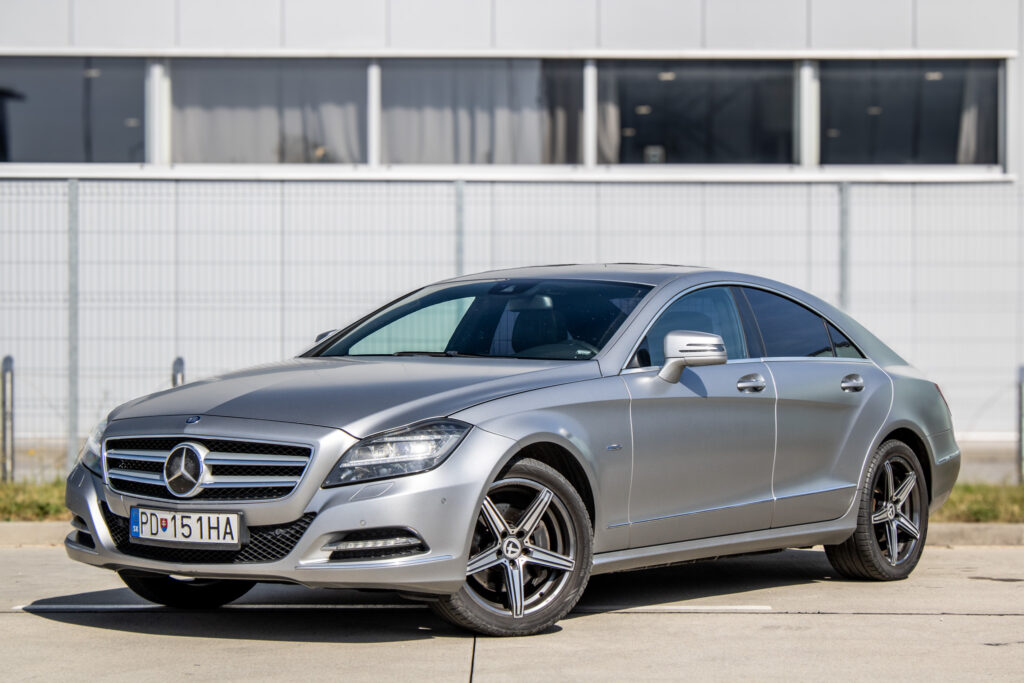 Mercedes-Benz CLS Kupé 350 4MATIC CDI BE 195kW AT/7 / AJ NA SPLÁTKY / PROTIÚČET