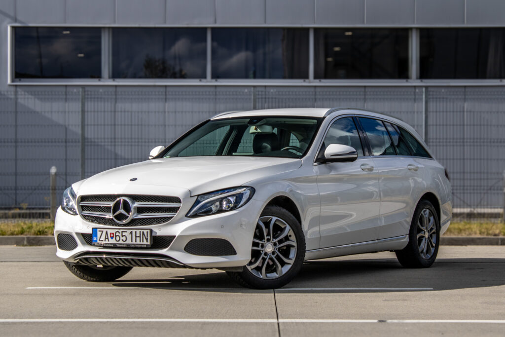 Mercedes-Benz C trieda Kombi 180d 85kW AT/7 RWD / AJ NA SPLÁTKY / PROTIÚČET