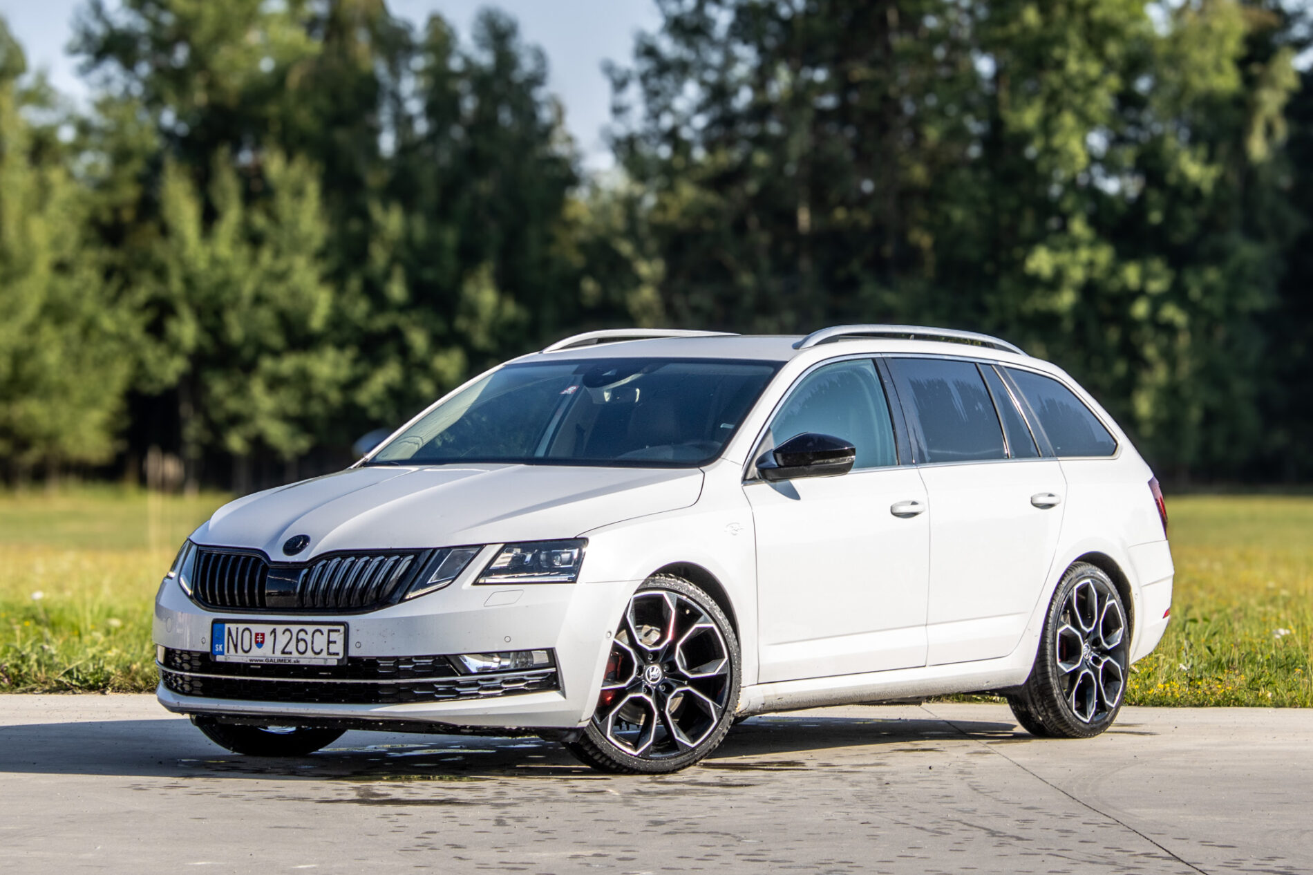 Škoda Octavia Combi 2.0 TDI Laurin & Klement AWD AT/6 135kW / AJ NA SPLÁTKY / PROTIÚČET