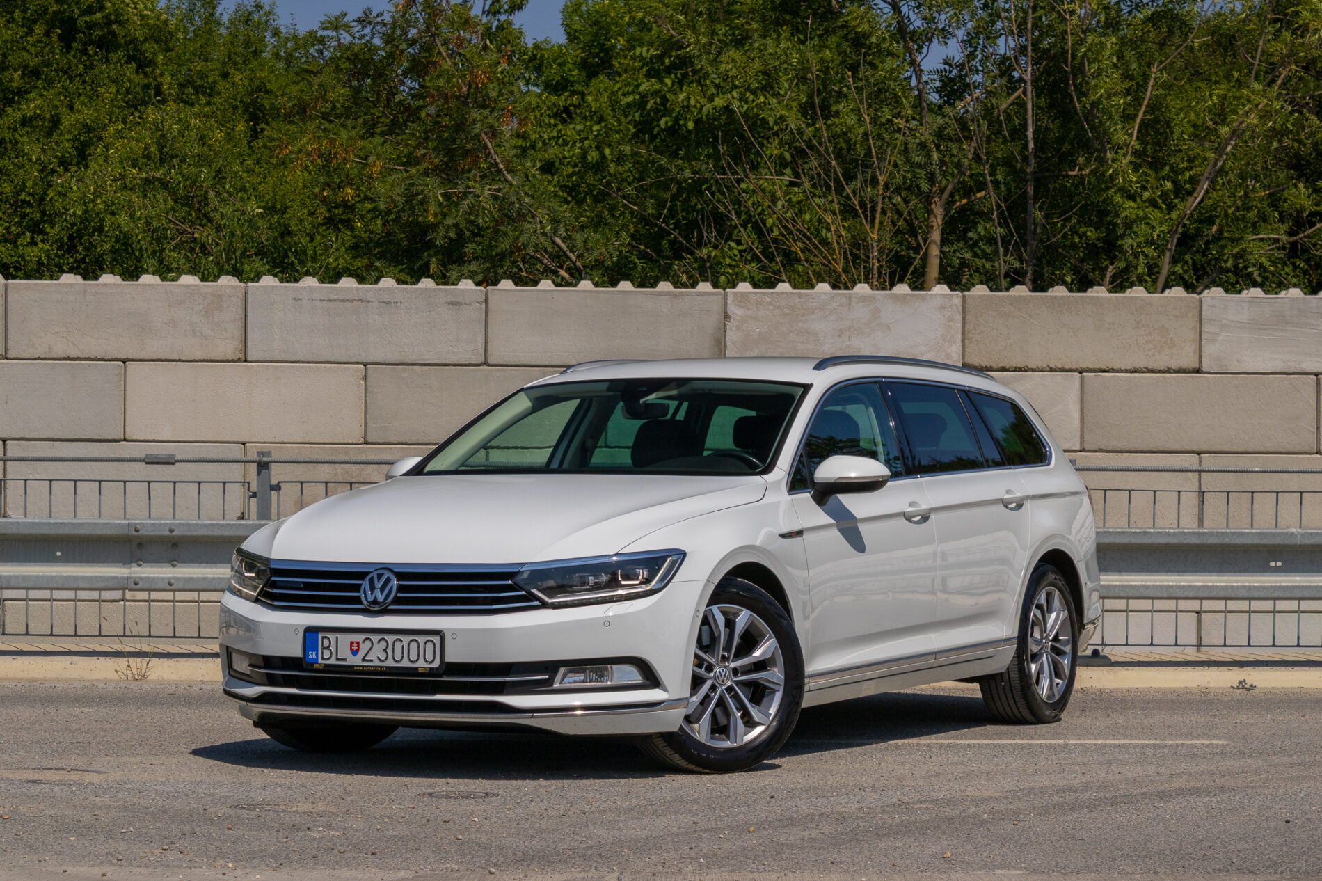 Volkswagen Passat Variant 2.0 BiTDI 240k BMT Highline 4MOTION DSG / TOP STAV / 1 MAJITEL /