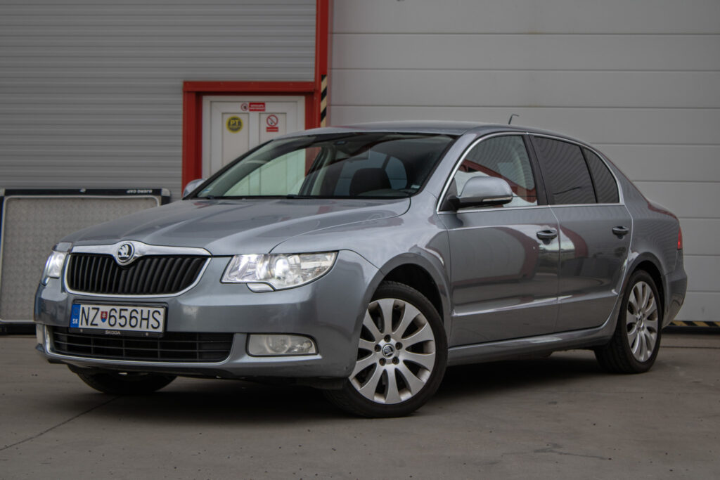 Škoda Superb 2.0 TSI DSG, 147kW, A6 / AJ NA SPLÁTKY / PROTIÚČET /