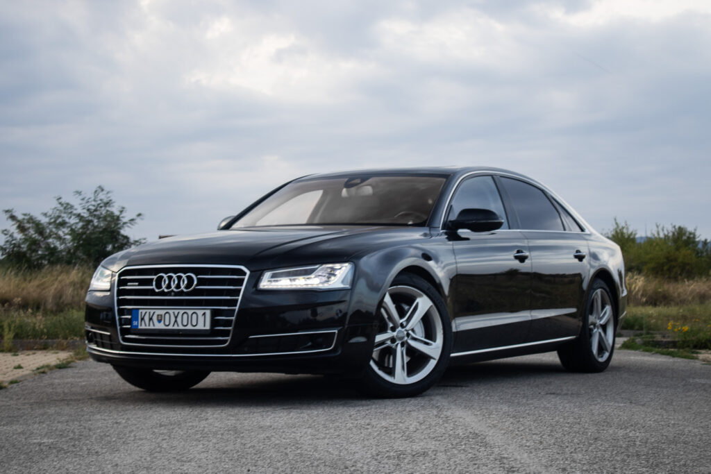 Audi A8 Long 3.0 TDI V6 quattro tiptronic, 190kW (2015) / AJ NA SPLÁTKY / PROTIÚČET /