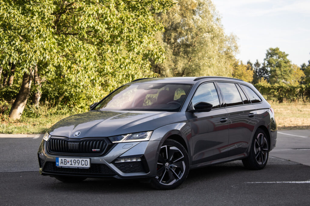 Škoda Octavia Combi 2.0 TDI RS 4x4 DSG, 147kW (2022) / AJ NA SPLÁTKY / PROTIÚČET /