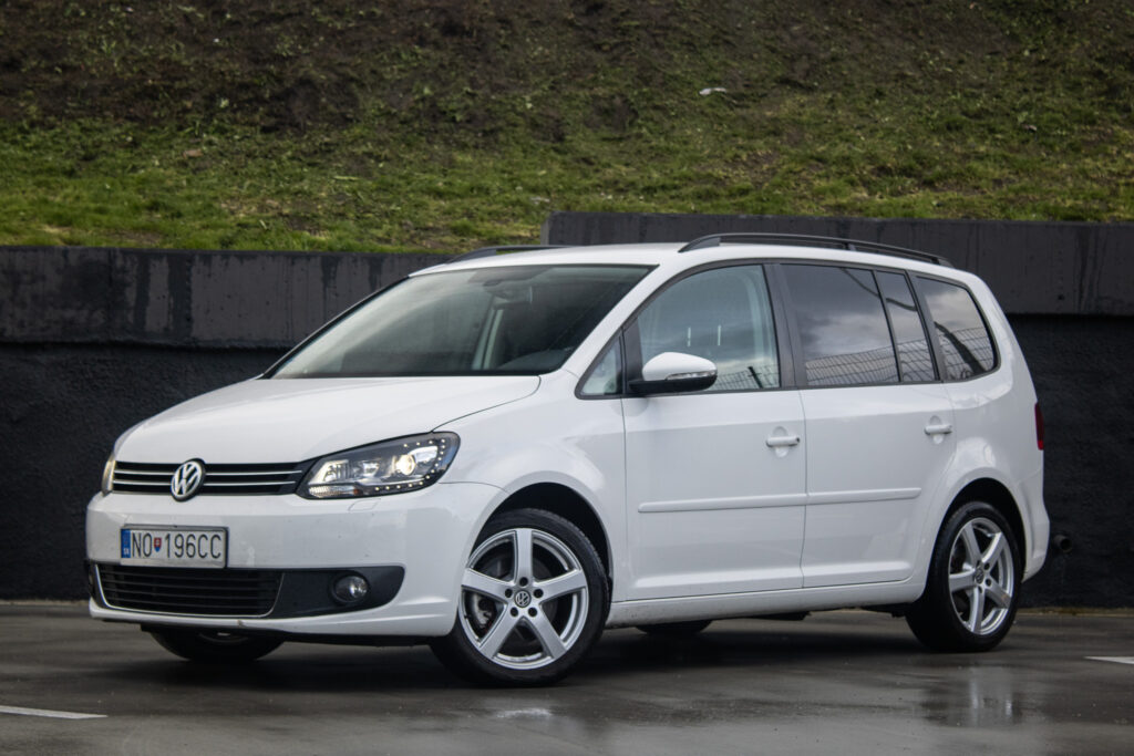 Volkswagen Touran 2.0 TDI DSG, 103kW (2012) / AJ NA SPLÁTKY / PROTIÚČET /