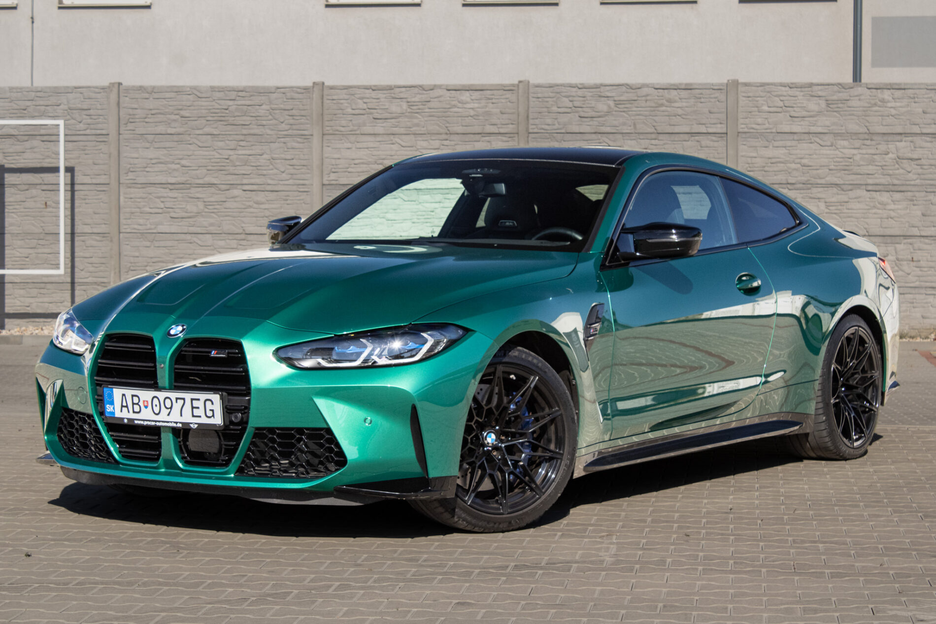 BMW M4 Competition RWD Carbon Laser, 375kW, A8 / AJ NA SPLÁTKY / PROTIÚČET /