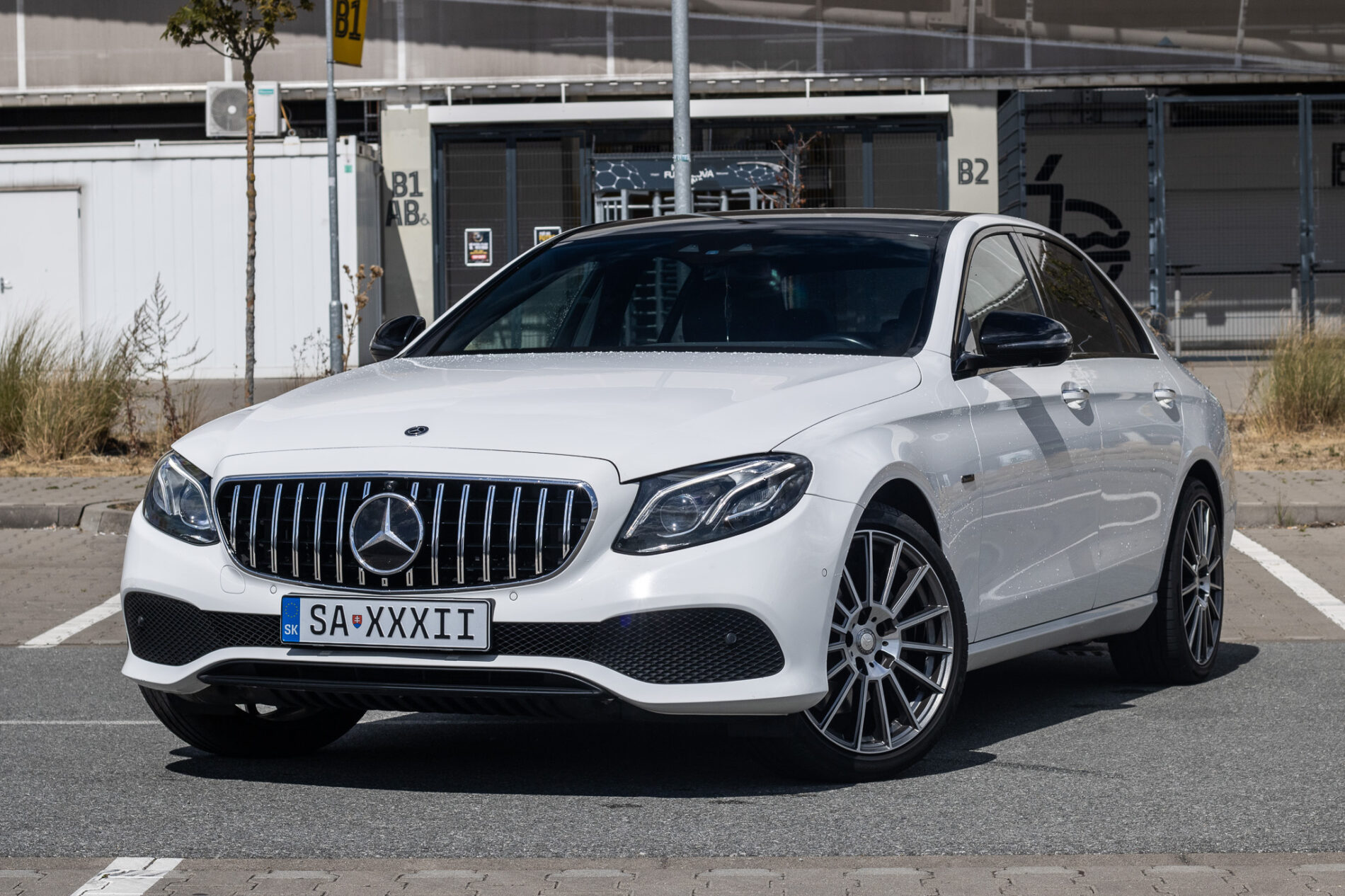Mercedes-Benz E trieda Sedan 300 de Plug-in hybrid A/T (2019) / AJ NA SPLÁTKY / PROTIÚČET /