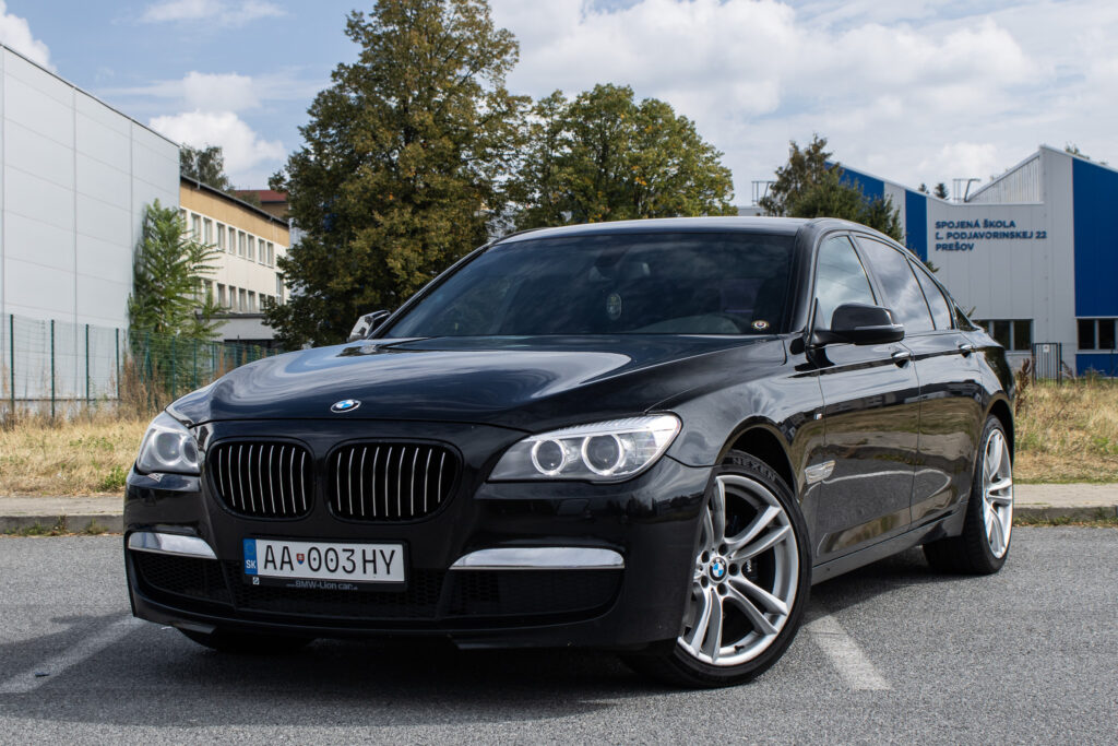 BMW Rad 7 740d xDrive A/T, 230kW (2014) / AJ NA SPLÁTKY / PROTIÚČET /