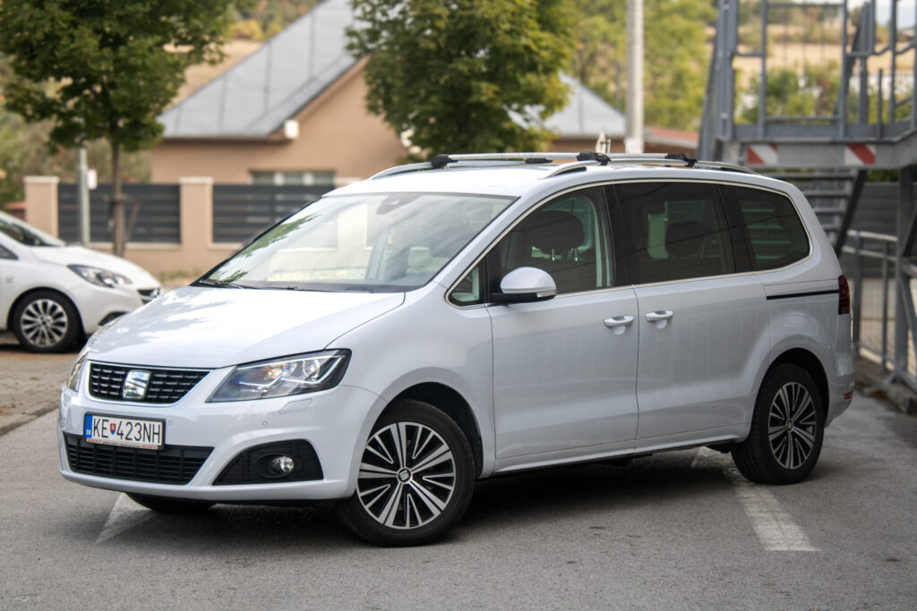 Seat Alhambra 2.0 TDI Xcellence Family 4Drive / 130kW / A7 / ZÁRUKA / AJ NA SPLÁTKY / PROTIÚČET