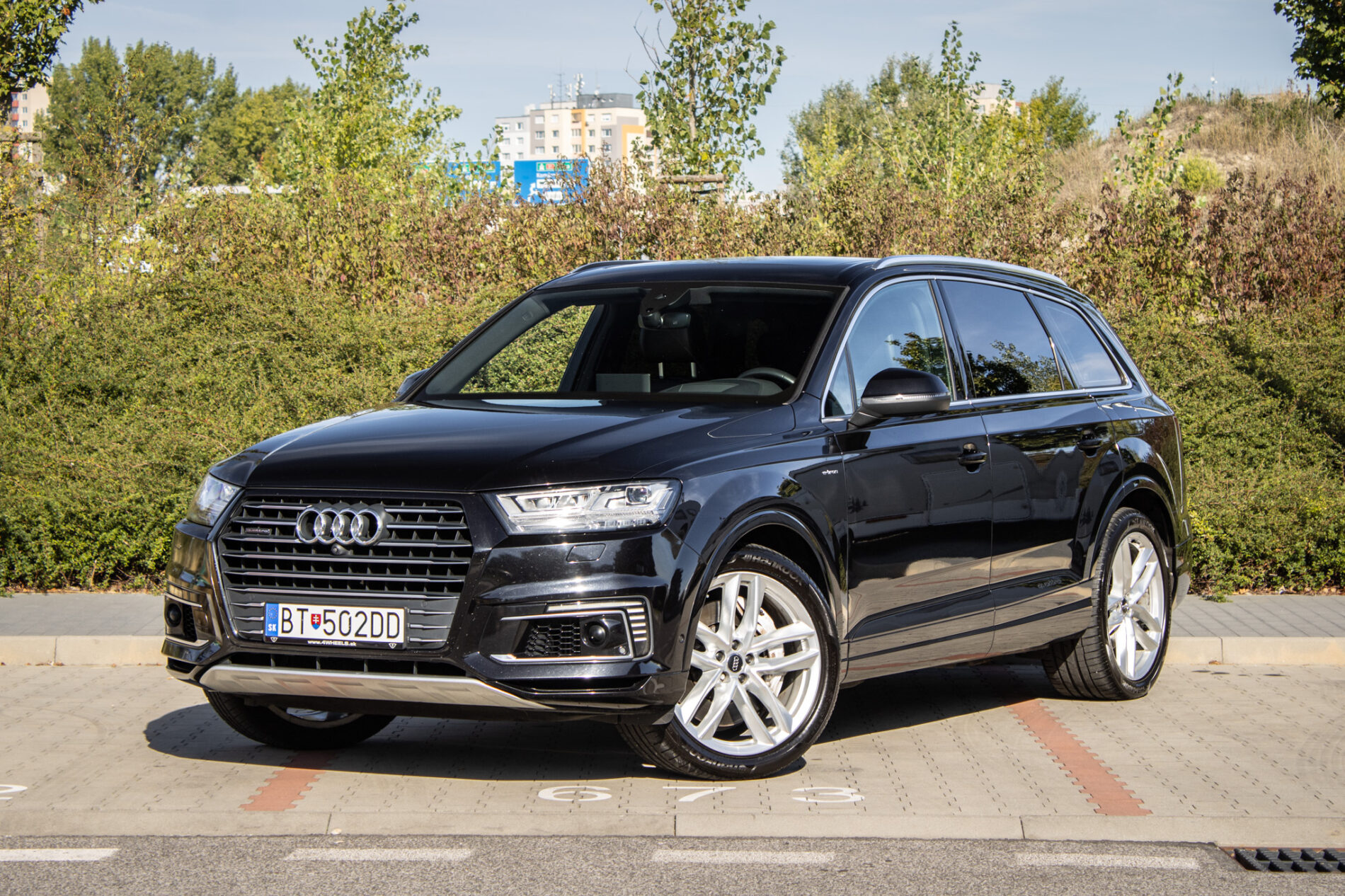 Audi Q7 e-tron 3.0 TDI quattro tiptronic 8-st., 190 kW / AJ NA SPLÁTKY / PROTIÚČET /