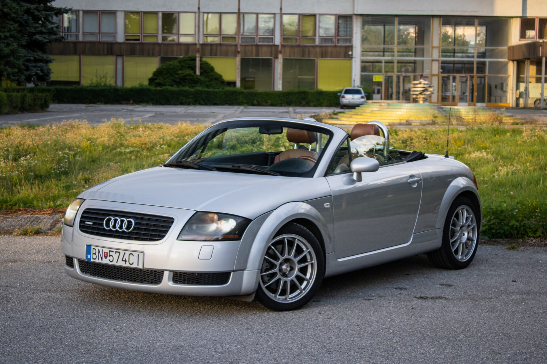 Audi TT Roadster 1.8T quattro Baseball Edition, 165 kW, M6 / AJ NA SPLÁTKY / PROTIÚČET /