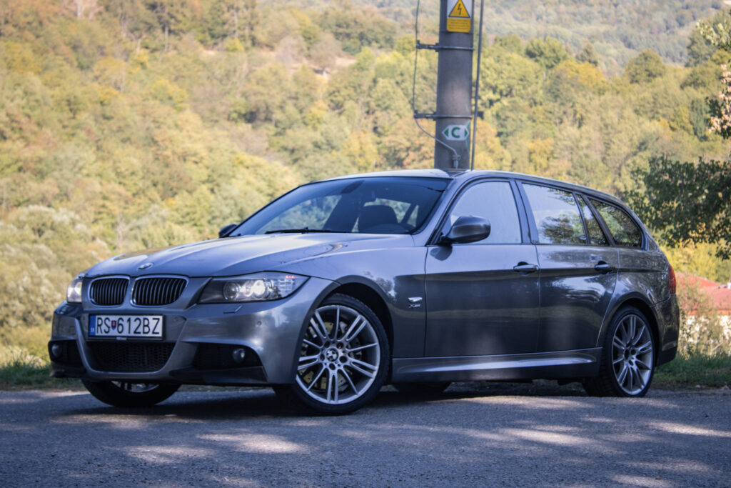 BMW Rad 3 Touring 330d  xDrive A/T E91, 180kW, A6 / AJ NA SPLÁTKY / PROTIÚČET /