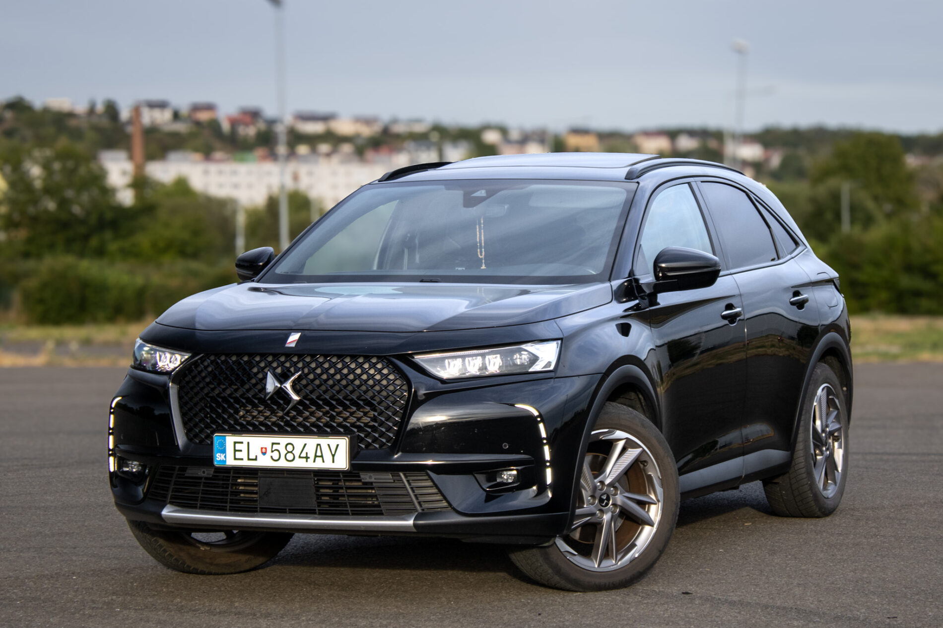 DS 7 CROSSBACK 1.6 E-tense Rivoli / 133kW / A8 / ZÁRUKA / AJ NA SPLÁTKY / PROTIÚČET
