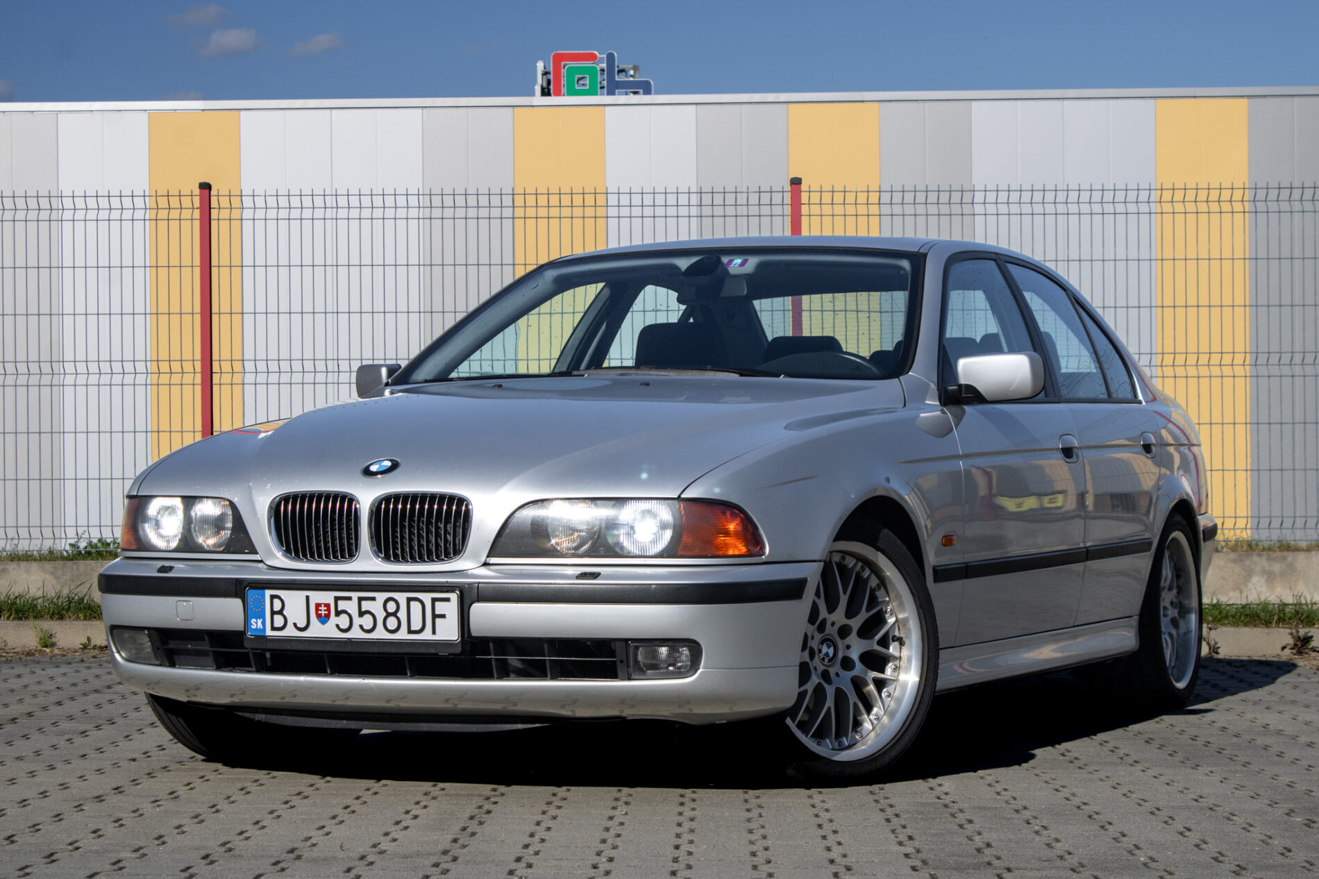 BMW Rad 5 E39 540i / AJ NA SPLÁTKY / PROTIÚČET