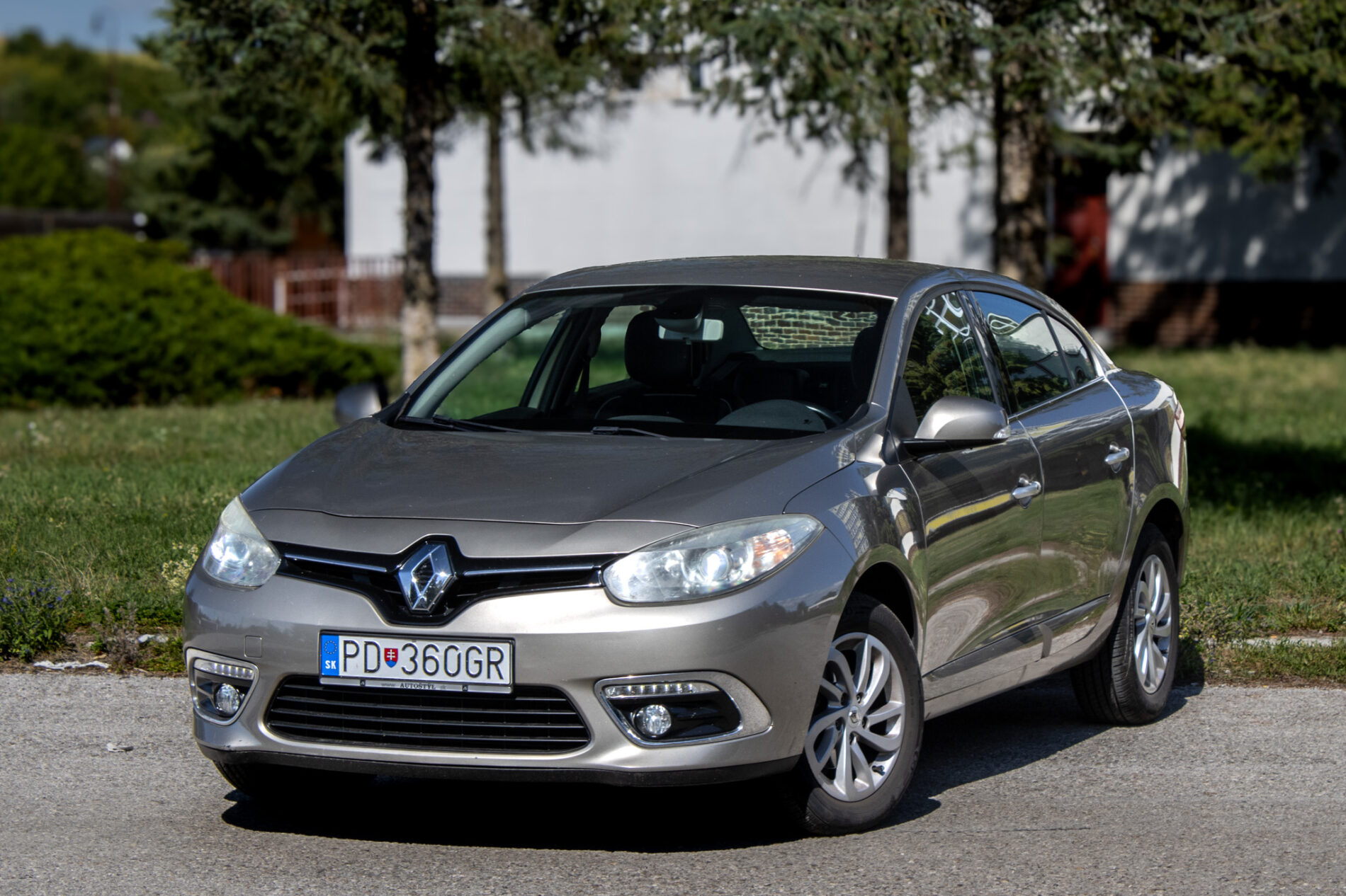 Renault Fluence 1.6 16v Dynamique / 81kW / M5 / ZÁRUKA / AJ NA SPLÁTKY / PROTIÚČET
