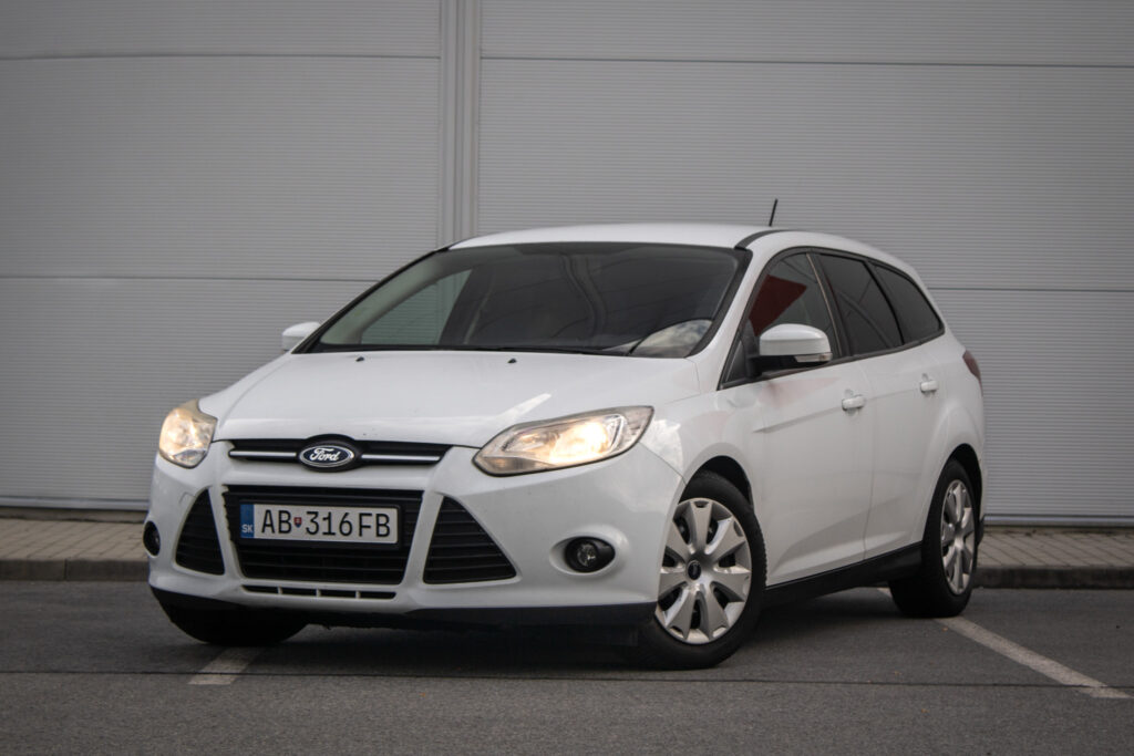 Ford Focus Kombi 1.0 SCTi, 74kW, M5, 5d. / AJ NA SPLÁTKY / PROTIÚČET /