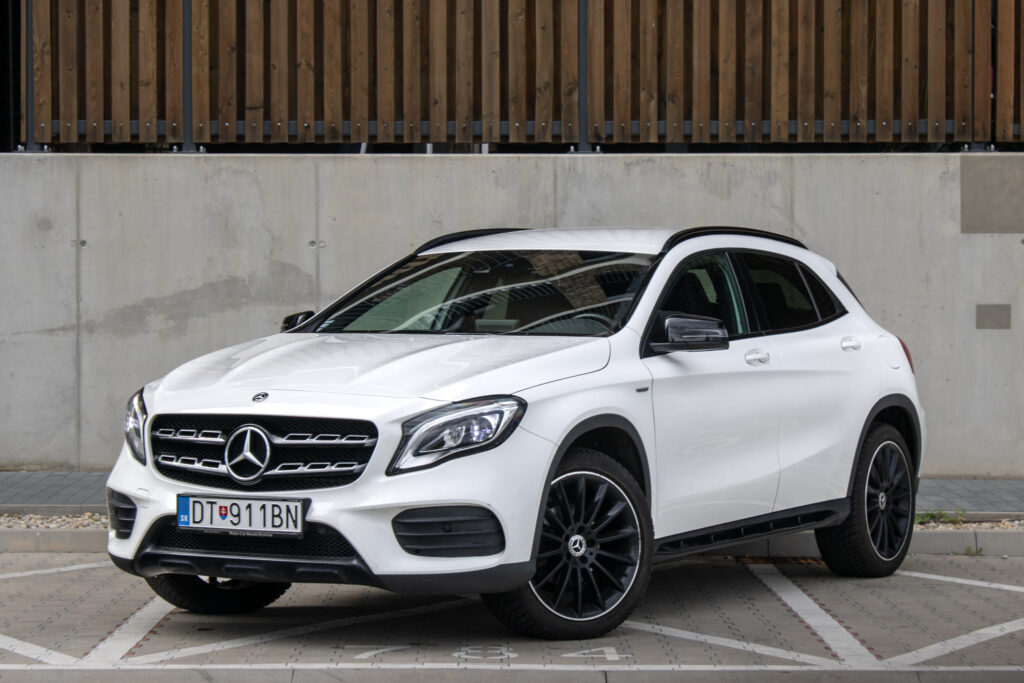 Mercedes-Benz GLA 200d 4Matic AMG Line / 100kW / A7 / ZÁRUKA / AJ NA SPLÁTKY / PROTIÚČET