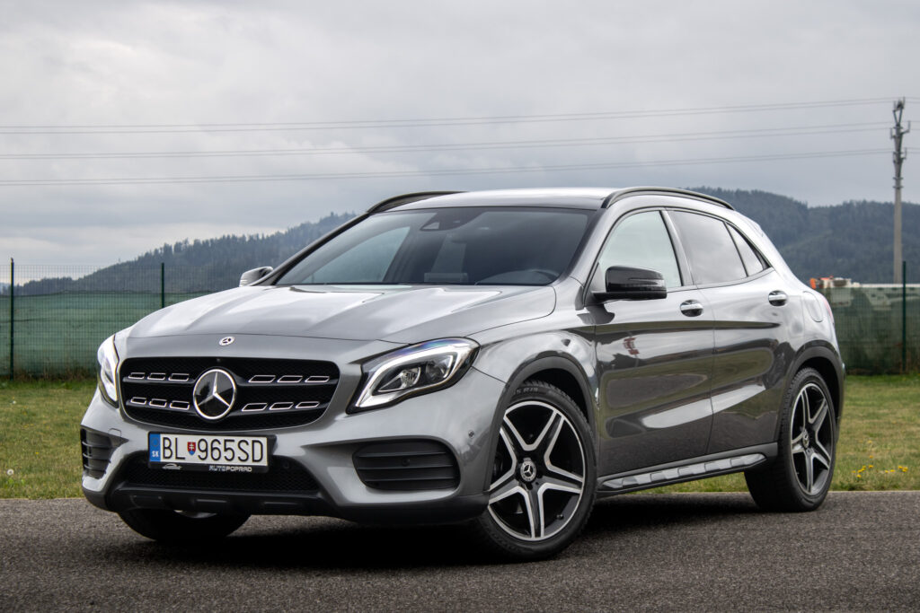 Mercedes-Benz GLA 250 4MATIC AMG Line / 155kW / A7 / ZÁRUKA / AJ NA SPLÁTKY / PROTIÚČET