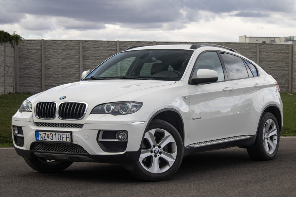 BMW X6 xDrive 30d 245k, 180 kW, A8, 5d. / AJ NA SPLÁTKY / PROTIÚČET /