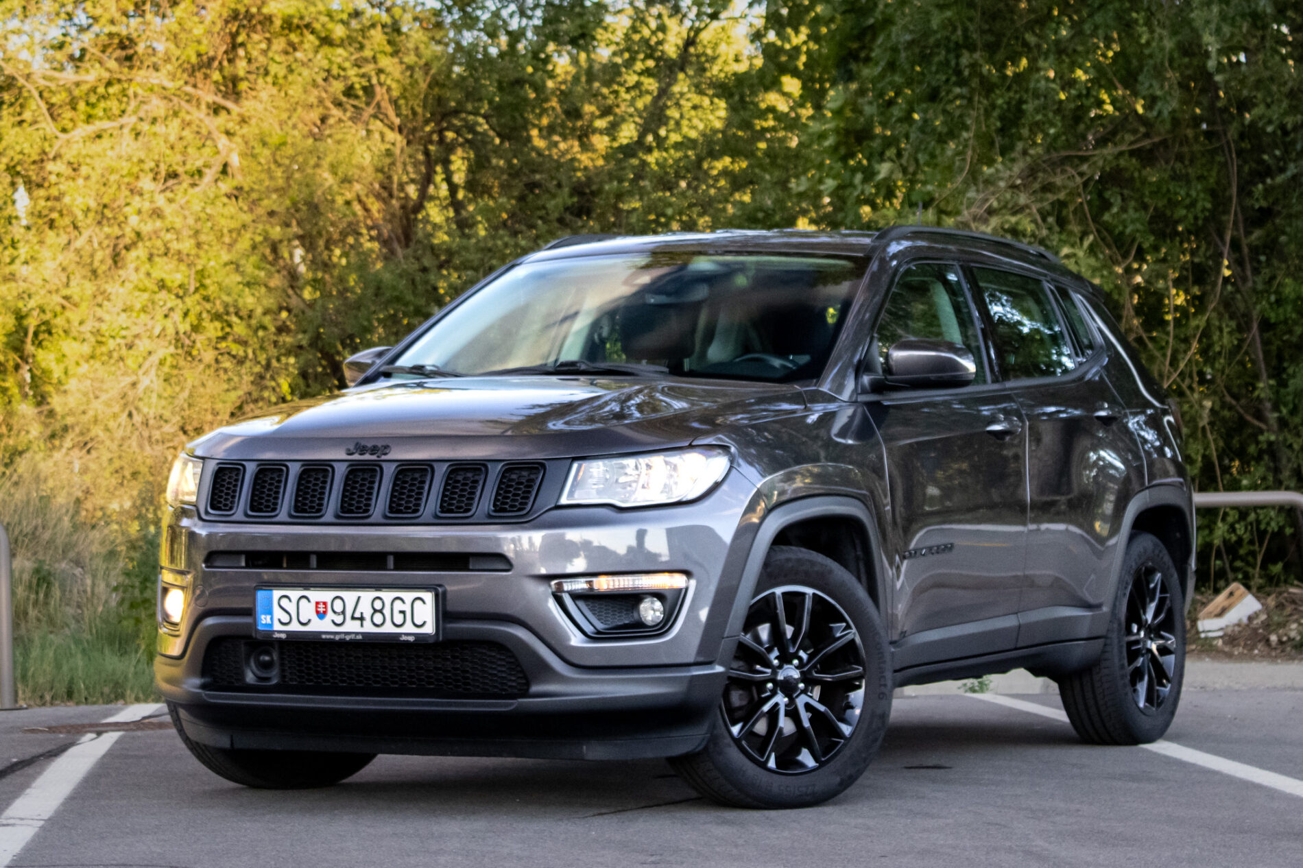 Jeep Compass 1.3 TURBO Night Eagle / 96kW / M6 / ZÁRUKA / AJ NA SPLÁTKY / PROTIÚČET