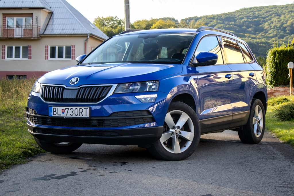 Škoda Karoq 2.0 TDI Ambition 4x4 / 110kW / M6 / ZÁRUKA / AJ NA SPLÁTKY / PROTIÚČET