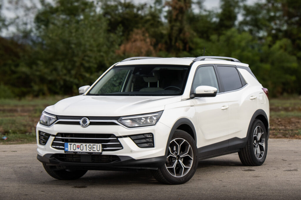 SsangYong Korando 1.5 Turbo e-XGI Style+ / 120kW / M6 / ZÁRUKA / AJ NA SPLÁTKY / PROTIÚČET