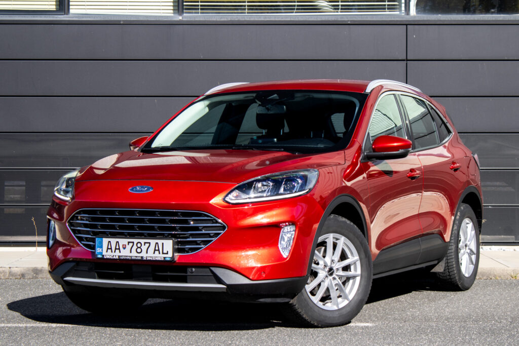 Ford Kuga 1.5 EcoBoost / 110kW / M6 / ZÁRUKA / AJ NA SPLÁTKY / PROTIÚČET