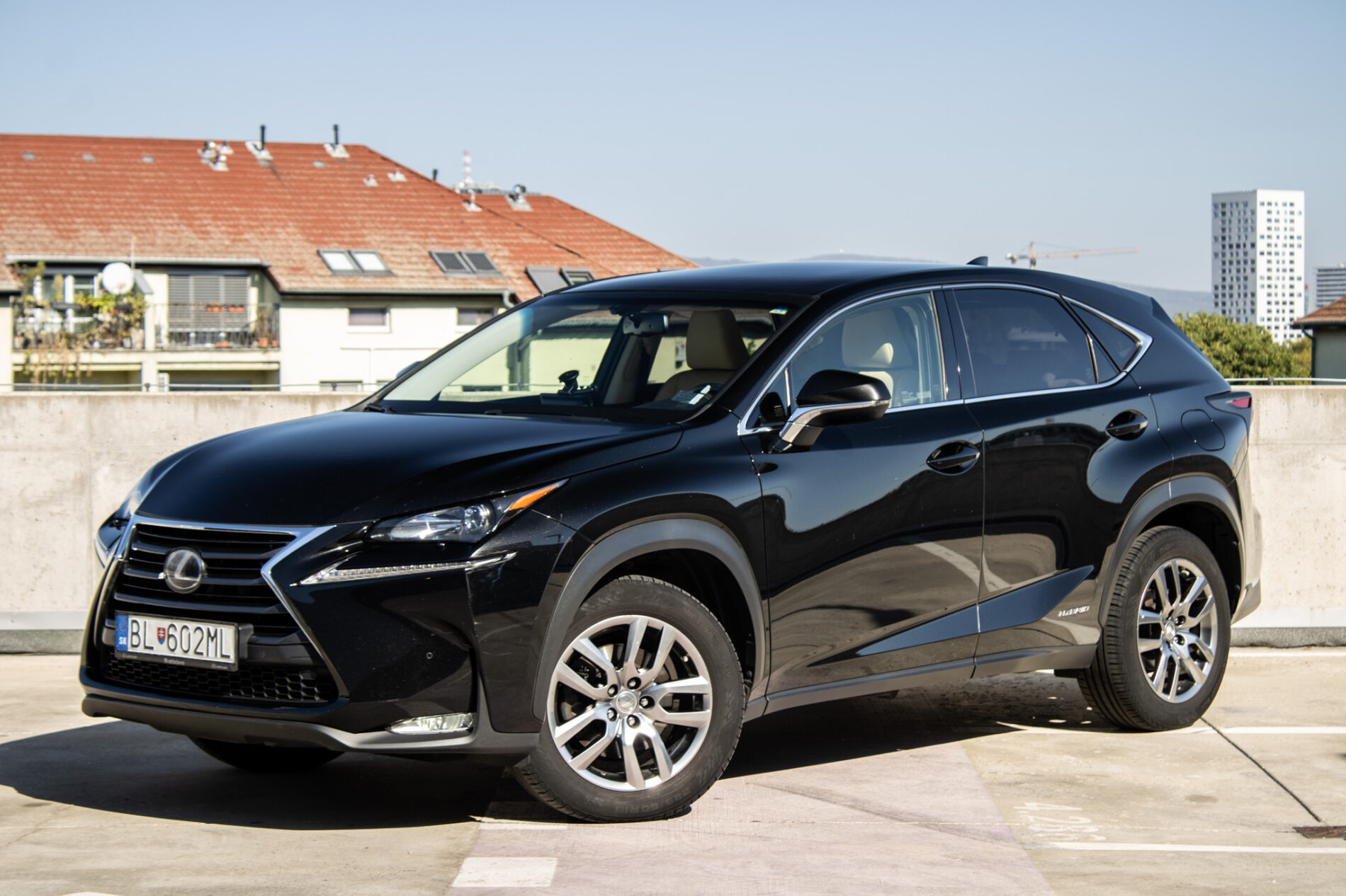 Lexus NX 300H AWD CVT/1 114kW 2016 HEV / AJ NA SPLÁTKY / PROTIÚČET