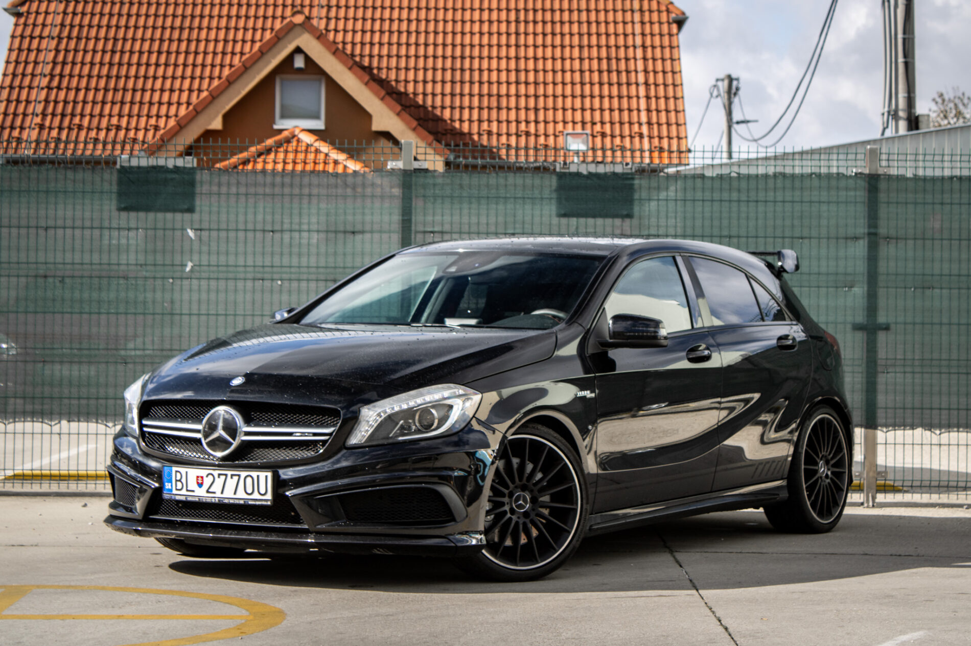 Mercedes-Benz A trieda 45 AMG 4Matic, 265 kW, A7, 5d. / AJ NA SPLÁTKY / PROTIÚČET /