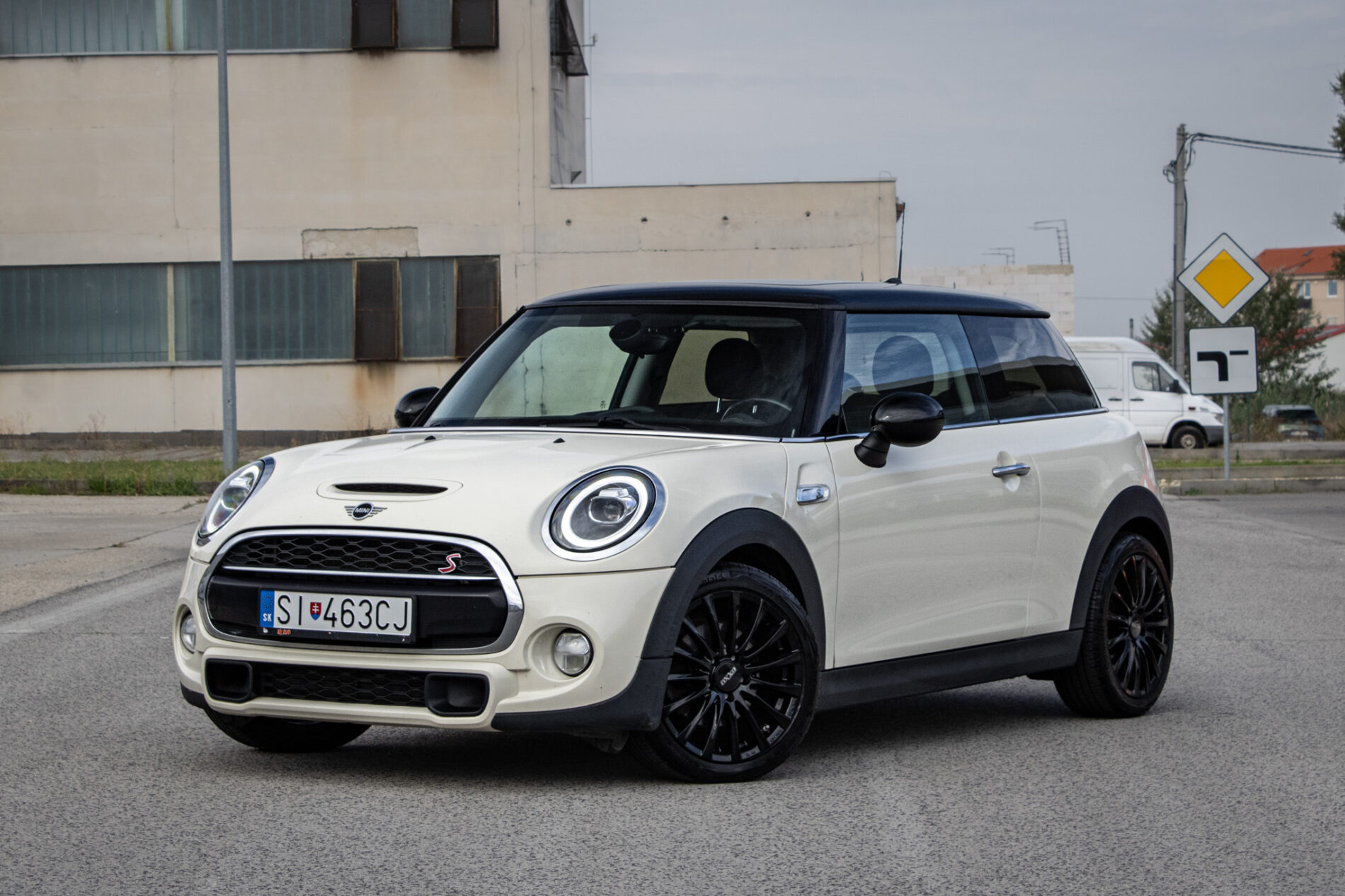Mini Cooper S 2.0, 141kW, M6 / AJ NA SPLÁTKY / PROTIÚČET /