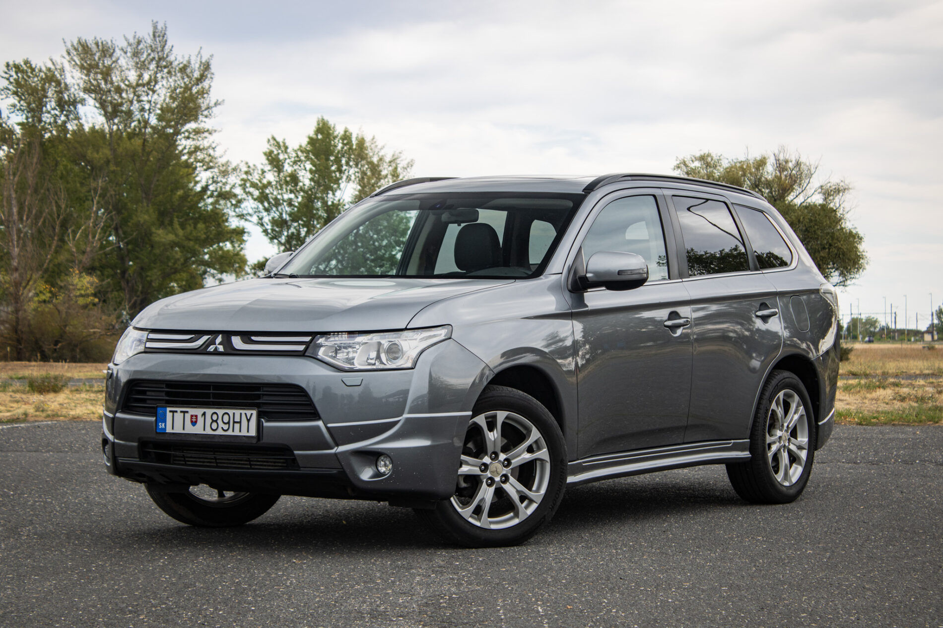 Mitsubishi Outlander 2.2D 4x4, 110kW, A6, 5d., 7miest / AJ NA SPLÁTKY / PROTIÚČET /