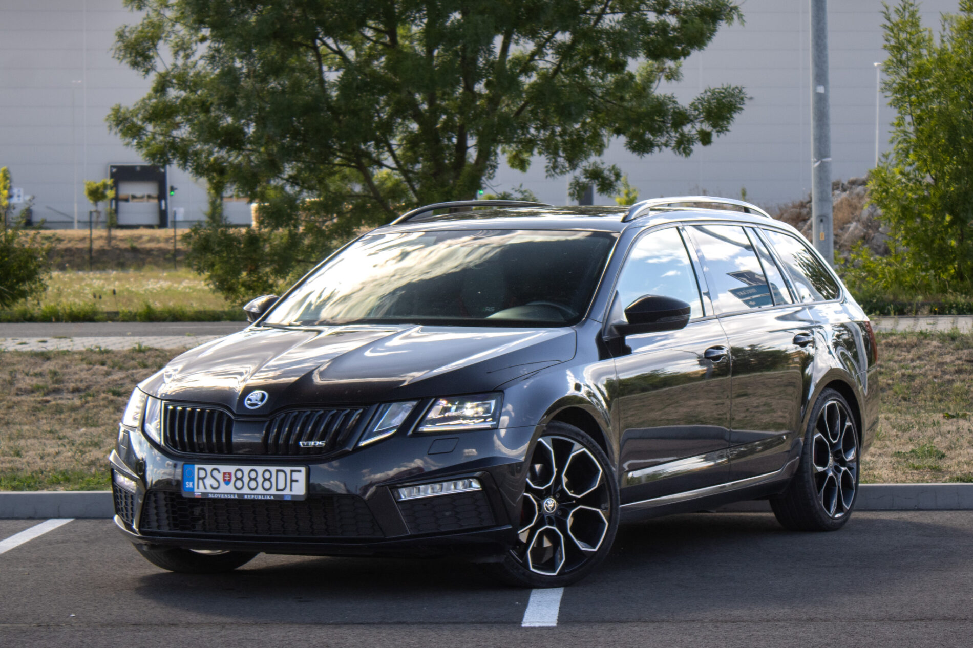 Škoda Octavia Combi 2.0 TDI RS 4×4 DSG / 135kW / A7 / ZÁRUKA / AJ NA SPLÁTKY / PROTIÚČET