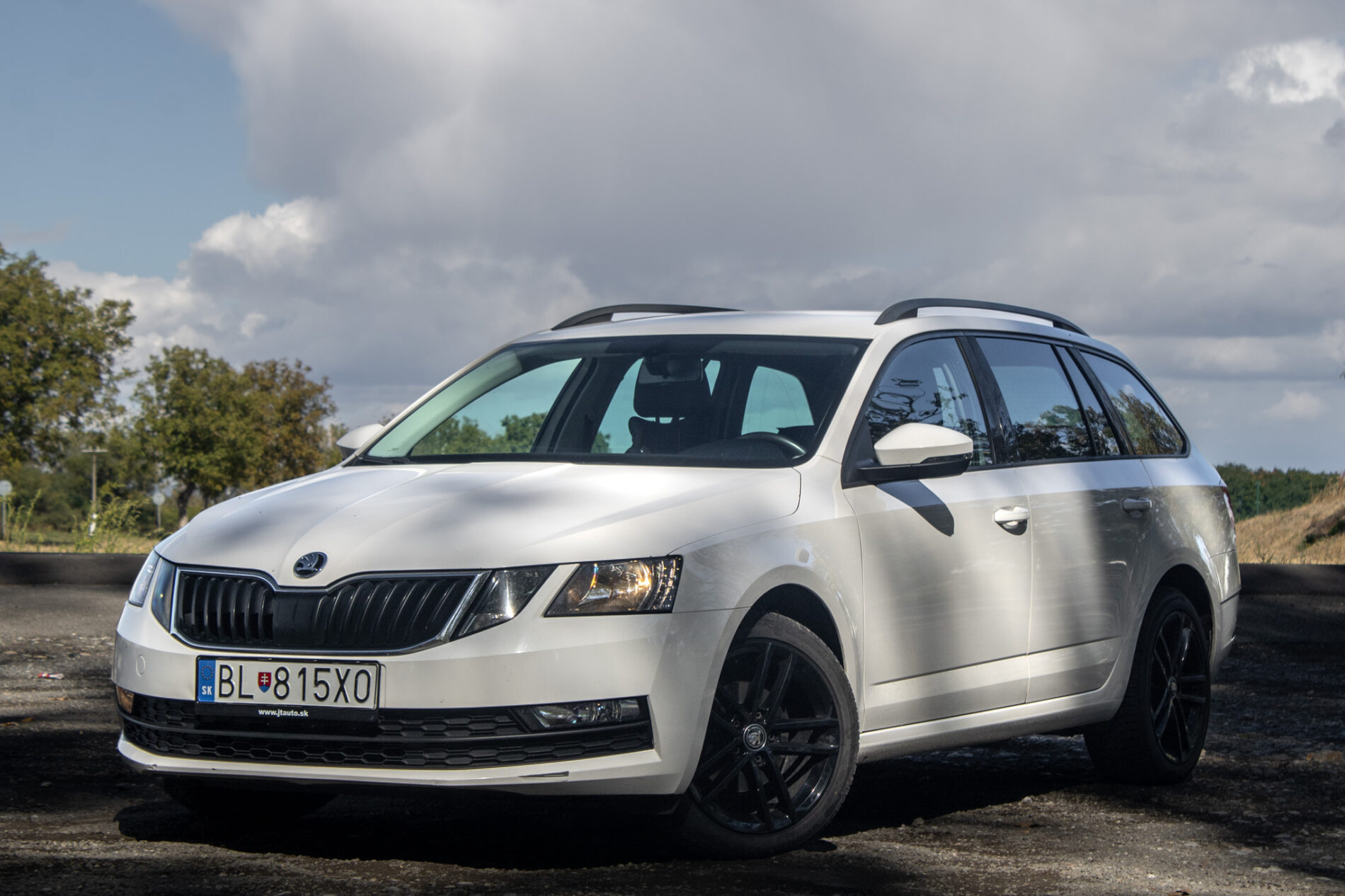 Škoda Octavia Combi 1.6 TDI Ambition DSG / 85kW / A7 / ZÁRUKA / AJ NA SPLÁTKY / PROTIÚČET