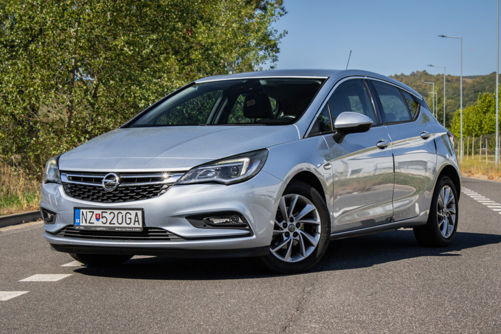 Opel Astra + 1.4 Turbo, 92kW, M6, 5d. / AJ NA SPLÁTKY / PROTIÚČET /