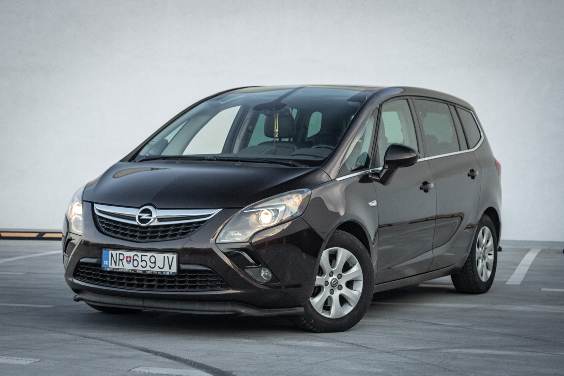 Opel Zafira Tourer Cosmo 1.6 CDTI, 100 kW, M6, 7 miest / AJ NA SPLÁTKY / PROTIÚČET /