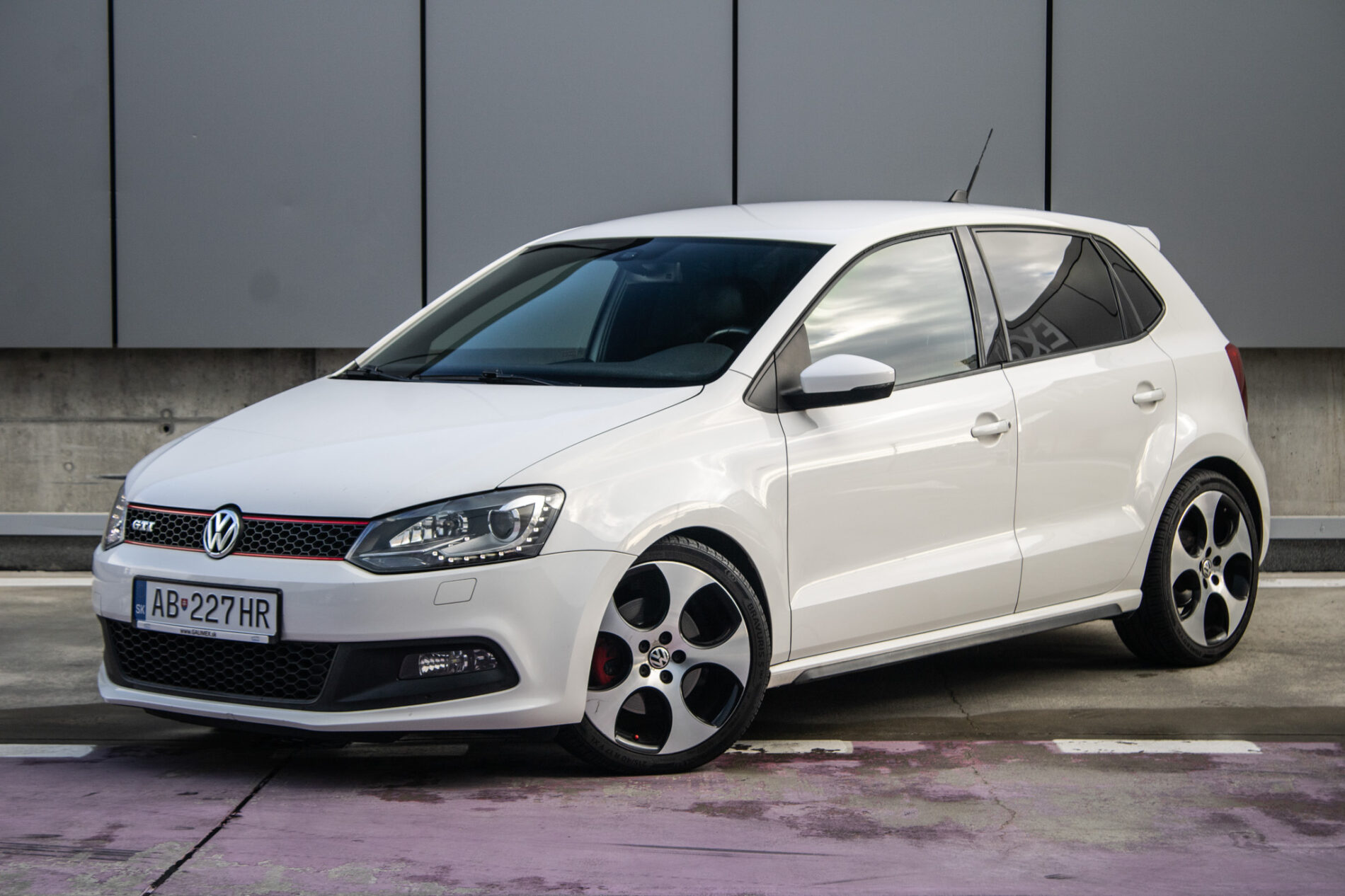 Volkswagen Polo GTI 1.4 TSI 132kW AT/7 2012 / AJ NA SPLÁTKY / PROTIÚČET