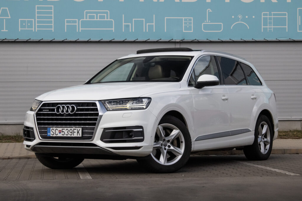 Audi Q7 3.0 TDI Tiptronic / 7 miestne / 200kW / A8 / ZÁRUKA / AJ NA SPLÁTKY / PROTIÚČET